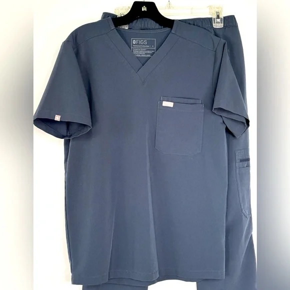 FIGS Scrubs Set Men’s Leon Top Cairo Cargo Pants Dark Blue EUC Size Small - Picture 2 of 11